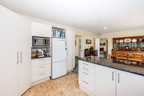 Photo of property in 2 Charnwood Grove, Waikanae, 5036