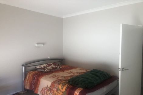 Photo of property in 102 Mangorei Road, Merrilands, New Plymouth, 4312