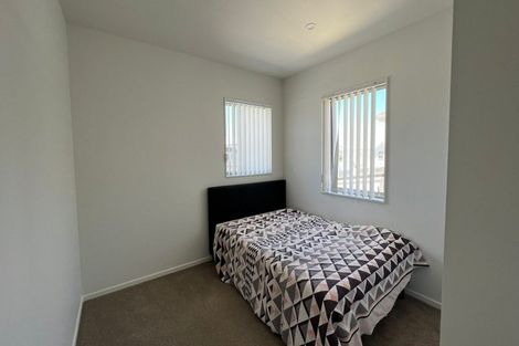 Photo of property in 10 Aeronautic Road, Takanini, 2112