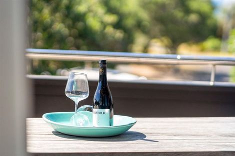 Photo of property in 35 Lagoon Way, Omaha, 0986