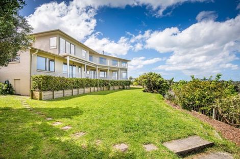 Photo of property in 31a Stanley Point Road, Stanley Point, Auckland, 0624