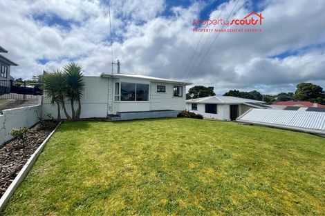 Photo of property in 125 Pioneer Road, Moturoa, New Plymouth, 4310