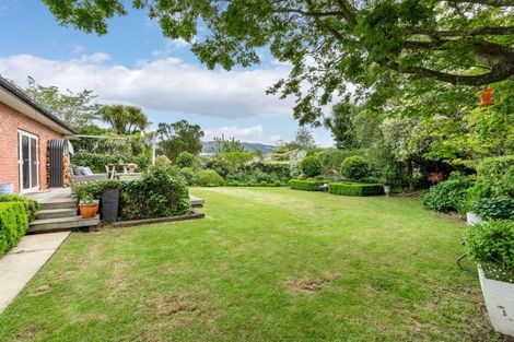 Photo of property in 16 Beaumaris Street, Outram, 9019