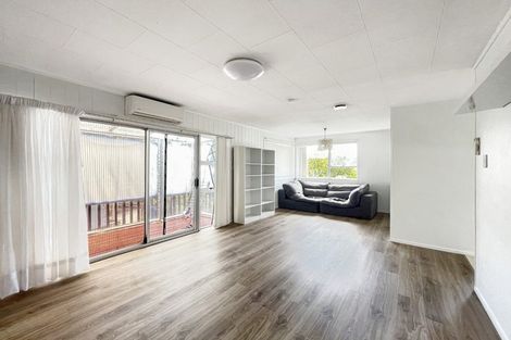 Photo of property in 1/15 Laser Place, Bayview, Auckland, 0629