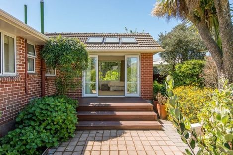 Photo of property in 7 Chilcombe Street, Ilam, Christchurch, 8041