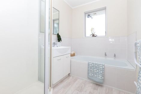 Photo of property in 392 Kahikatea Drive, Dinsdale, Hamilton, 3204