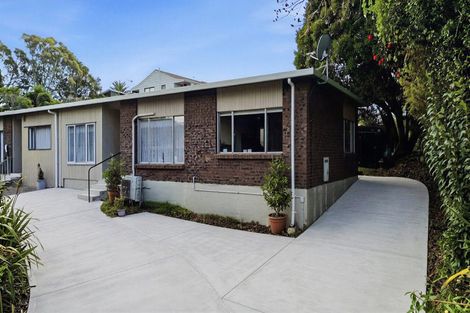 Photo of property in 1/57 Chartwell Avenue, Glenfield, Auckland, 0629