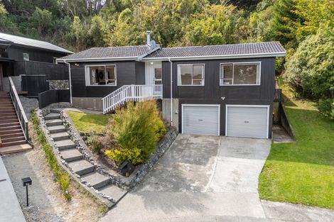 Photo of property in 9 Venus Place, Whitby, Porirua, 5024