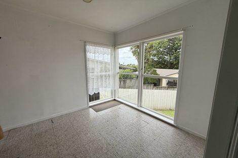 Photo of property in 9 Justin Place, Te Atatu Peninsula, Auckland, 0610