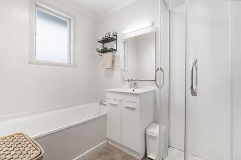 Photo of property in 9 Ellesmere Crescent, Highbury, Palmerston North, 4412