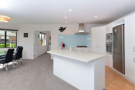 Photo of property in 4 Mangakoea Place, St Andrews, Hamilton, 3200
