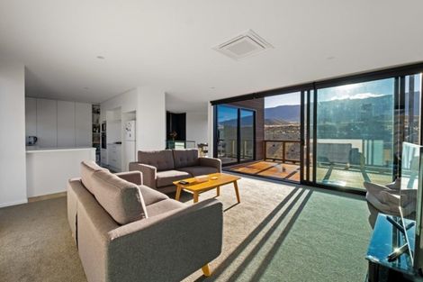 Photo of property in 33 Stratford Drive, Mount Pisa, Cromwell, 9383