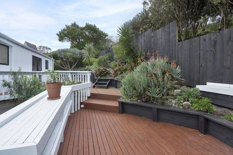 Photo of property in 2/24 Colonial Road, Birkenhead, Auckland, 0626