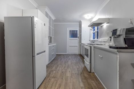 Photo of property in 69 Bartholomew Road, Levin, 5510