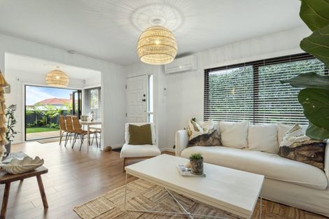 Photo of property in 1/92 Victoria Road, Devonport, Auckland, 0624