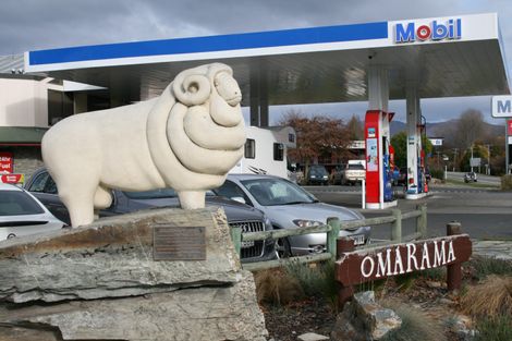 Photo of property in 4 Hardacre Place, Omarama, 9412