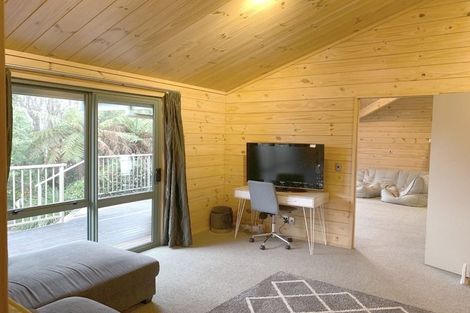 Photo of property in 8a Riverstone Drive, Riverstone Terraces, Upper Hutt, 5018