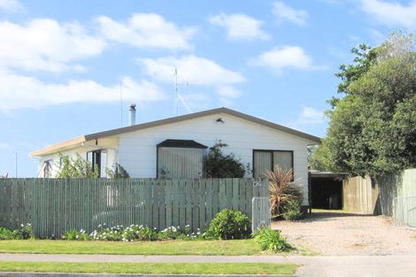 Photo of property in 2 Kimber Grove, Papamoa Beach, Papamoa, 3118