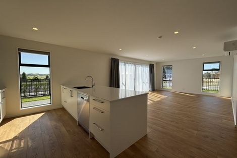 Photo of property in 2 Paradise Way, Halswell, 8025