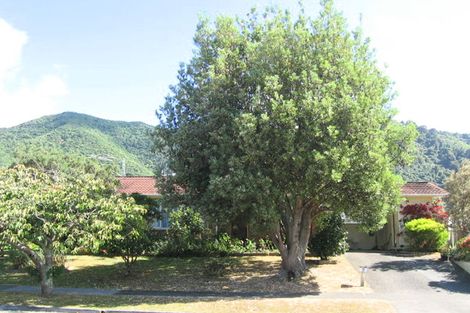 Photo of property in 9 Montana Road, Totara Park, Upper Hutt, 5018