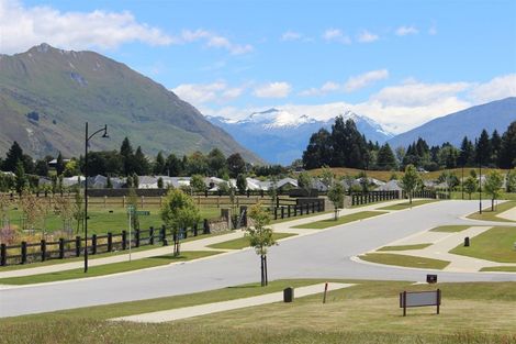Photo of property in 13 Deans Drive, Wanaka, 9305