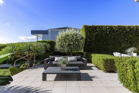 Photo of property in 11 Icarus Place, Half Moon Bay, Auckland, 2012