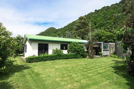 Photo of property in 8 Mclaughlin Drive, Tinui, Masterton, 5889