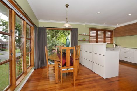 Photo of property in 2 Churchill Avenue, Hokowhitu, Palmerston North, 4410