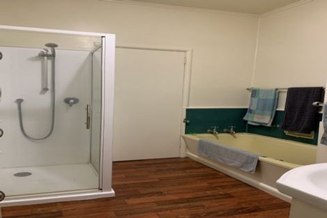 Photo of property in 14 Seaview Avenue, Northcote, Auckland, 0627