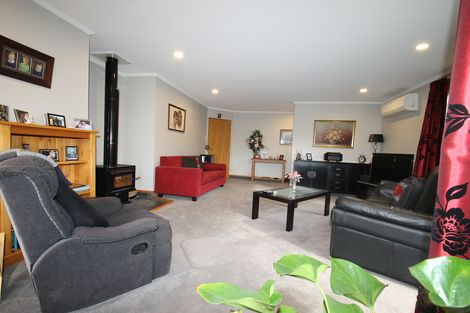 Photo of property in 15 Silverstream Drive, Mosgiel, 9024