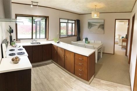 Photo of property in 4/4 Beach Road, Orewa, 0931