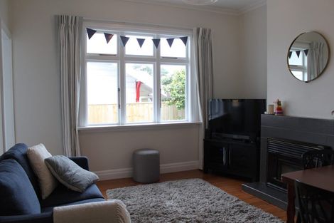 Photo of property in 9 Hinau Street, Eastbourne, Lower Hutt, 5013