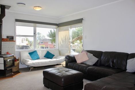 Photo of property in 34 Sunvue Road, Glen Eden, Auckland, 0602