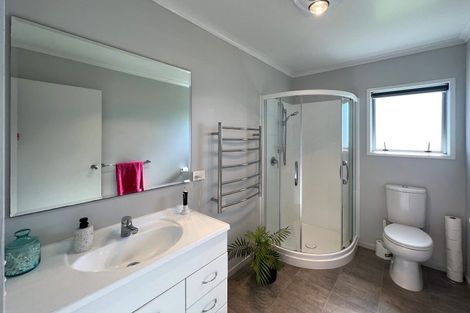 Photo of property in 87d Houchen Road, Raglan, 3295