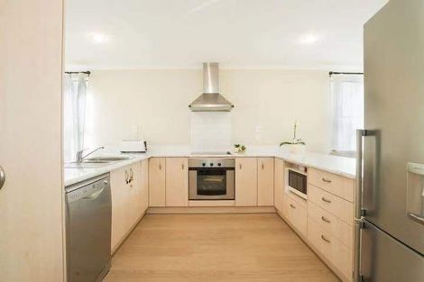 Photo of property in 23 The Track, Takanini, 2112