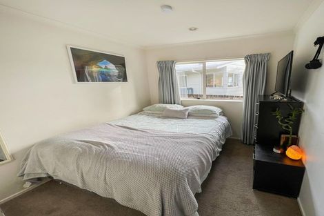 Photo of property in 102b Wharf Road, Te Atatu Peninsula, Auckland, 0610