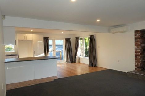 Photo of property in 17 Palmside Street, Somerfield, Christchurch, 8024