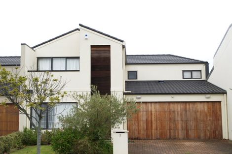 Photo of property in 5 Spalding Rise, Golflands, Auckland, 2013