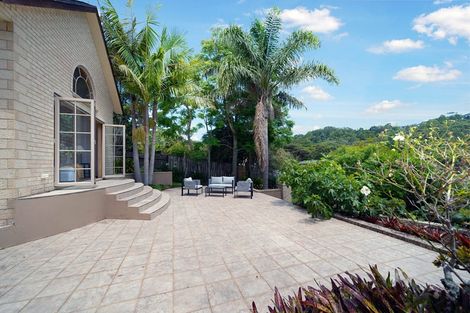 Photo of property in 3 Napuka Road, Henderson Valley, Auckland, 0612