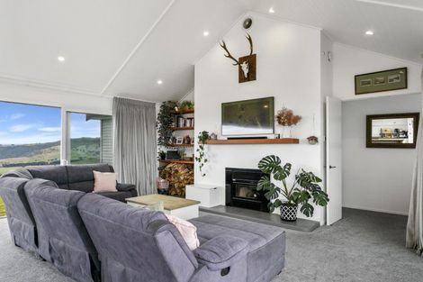 Photo of property in 48 Edge Hill, Acacia Bay, Taupo, 3385