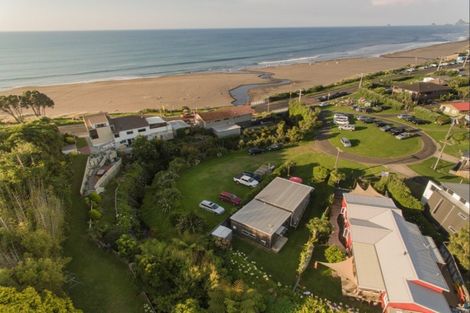 Photo of property in 36b Tasman Parade, Oakura, 4314