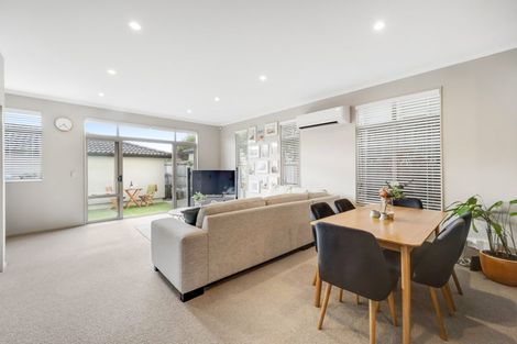 Photo of property in 131 Baverstock Road, Flat Bush, Auckland, 2016