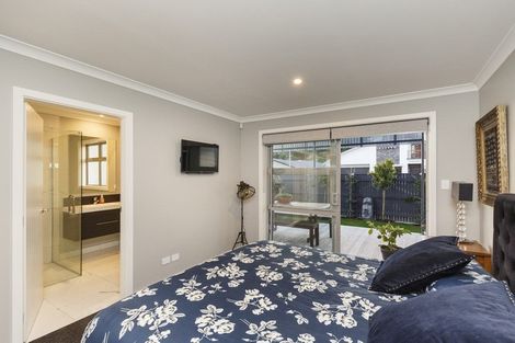 Photo of property in 16 Freedom Drive, Kelvin Grove, Palmerston North, 4414