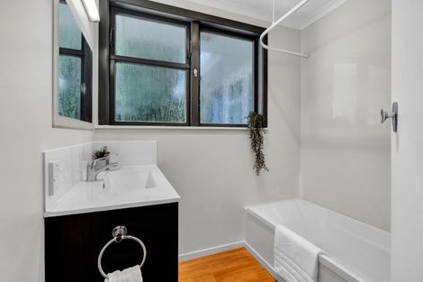 Photo of property in 8 Granby Place, Westown, New Plymouth, 4310