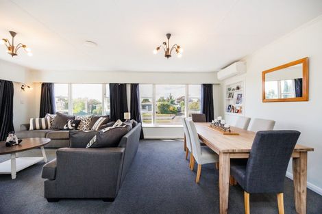 Photo of property in 15 Fairview Avenue, Feilding, 4702