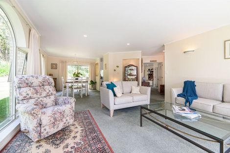 Photo of property in 338 East Coast Road, Sunnynook, Auckland, 0632