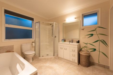 Photo of property in 84c Florance Avenue, Russell, 0272