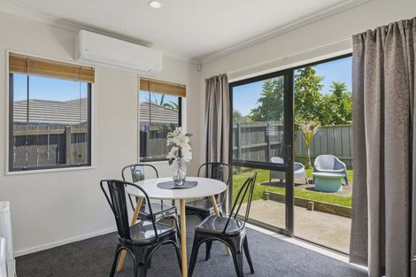 Photo of property in 25a Mcinnes Road, Weymouth, Auckland, 2103
