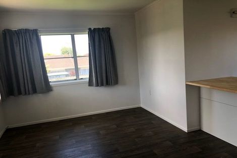 Photo of property in 2/7 Chapel Street, Papakura, 2110