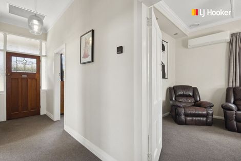 Photo of property in 212 Kenmure Road, Kenmure, Dunedin, 9011